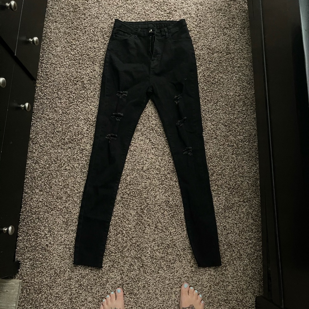 Black ripped high waisted jeans